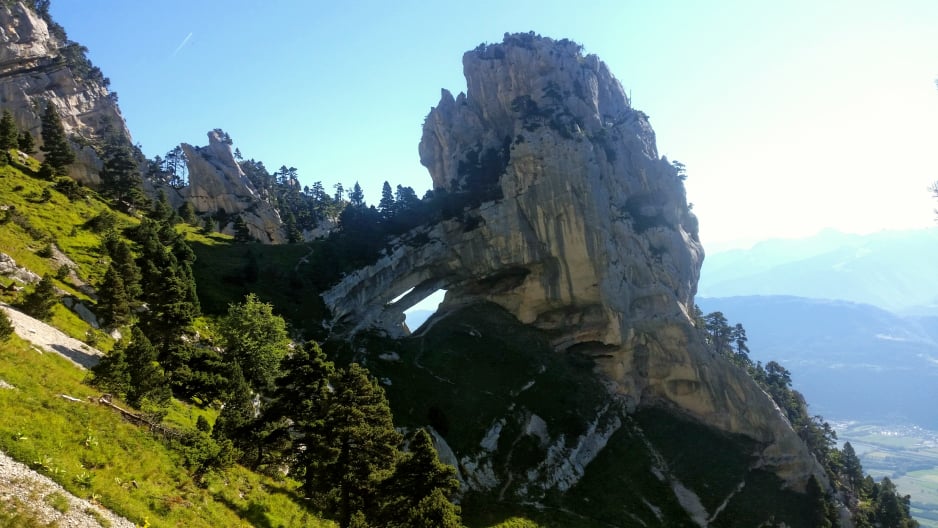 La tour percée tour Isabelle massif de la Chartreuse